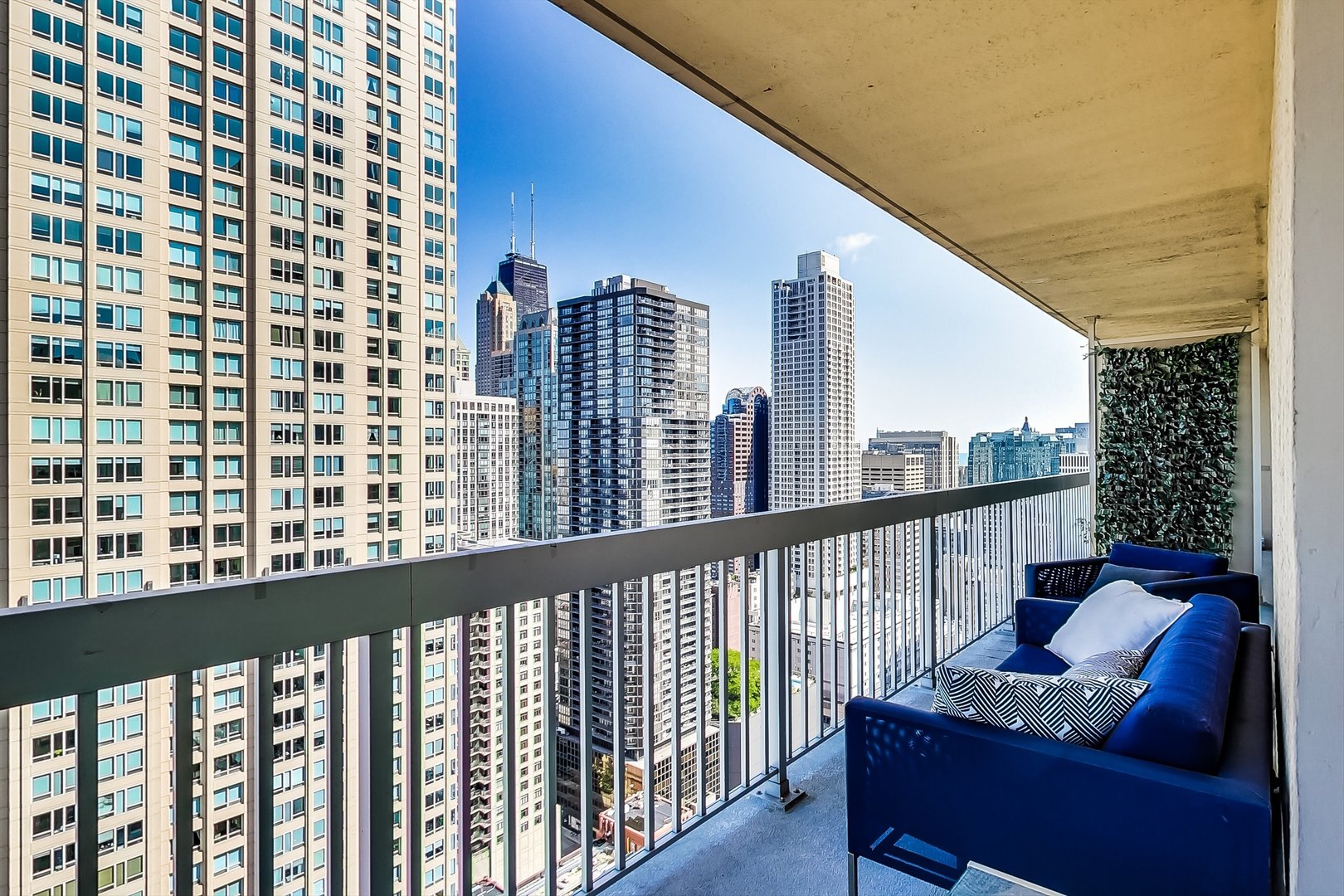 545 N DEARBORN St #3601 Chicago, IL 60654