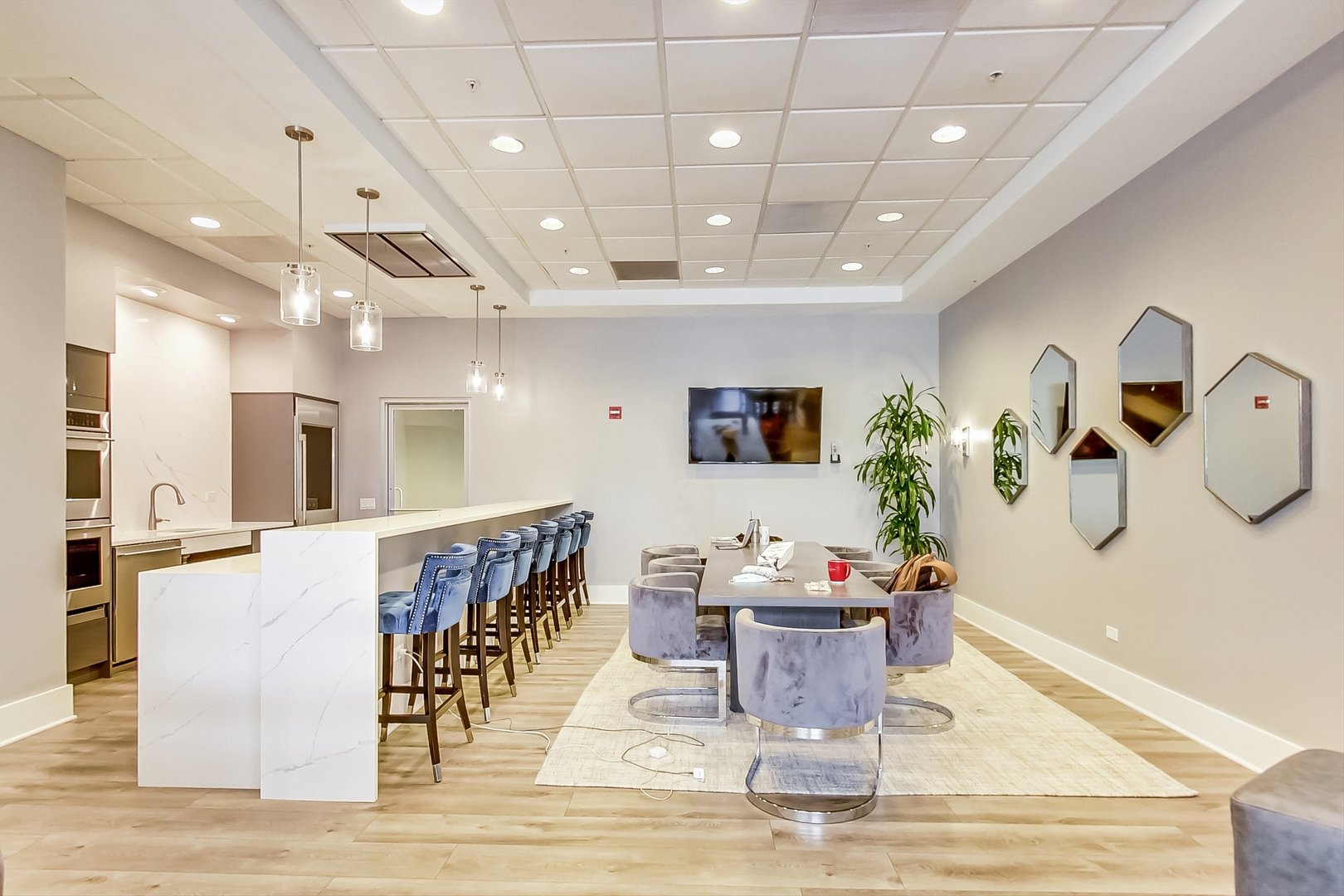 545 N DEARBORN St #3601 Chicago, IL 60654