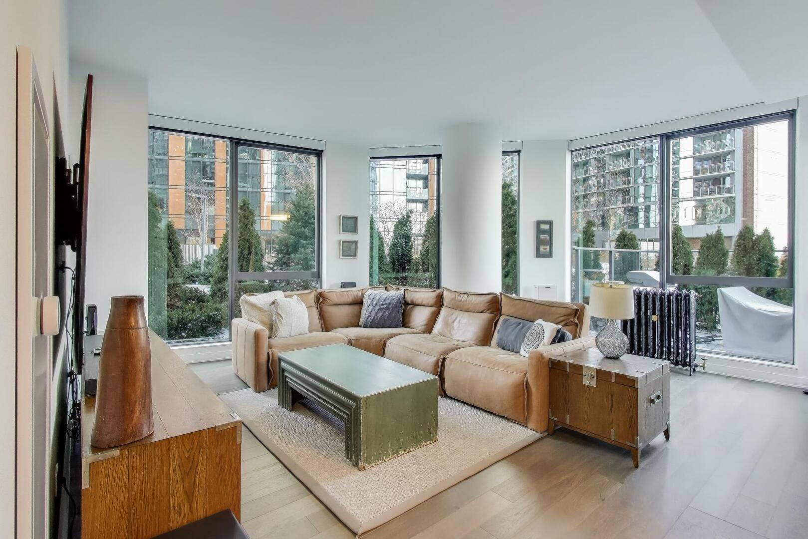 211 N Hbr Dr #TH01 Chicago, IL 60601