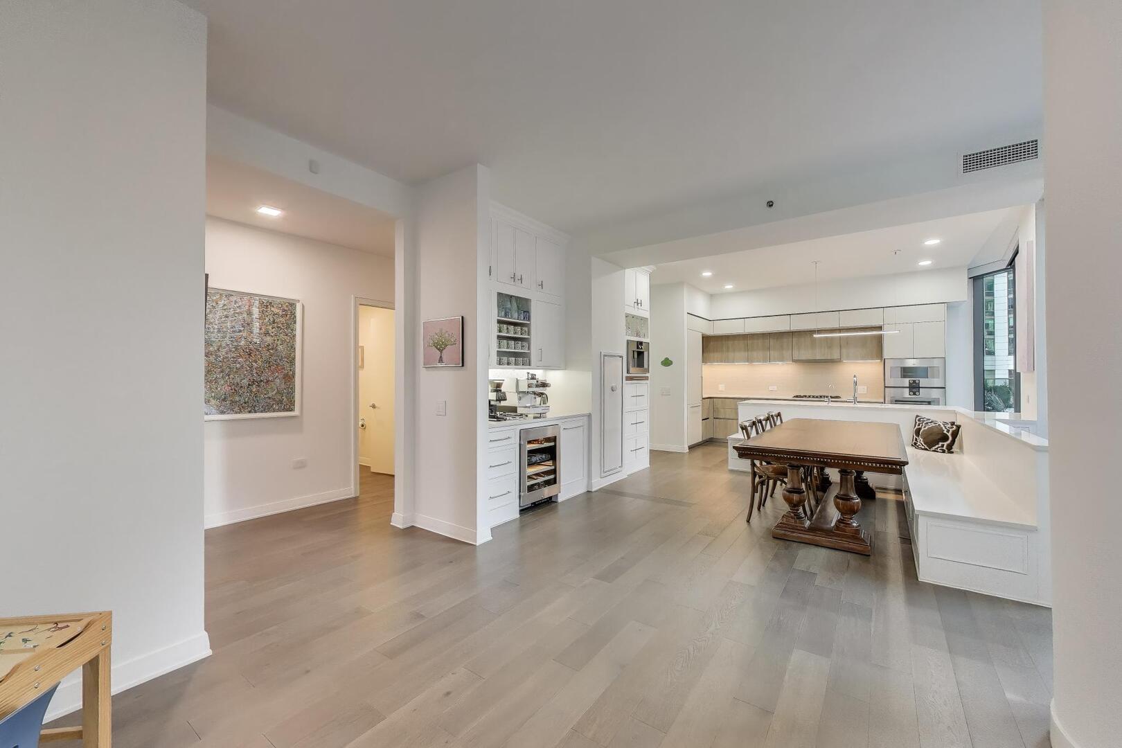 211 N Hbr Dr #TH01 Chicago, IL 60601