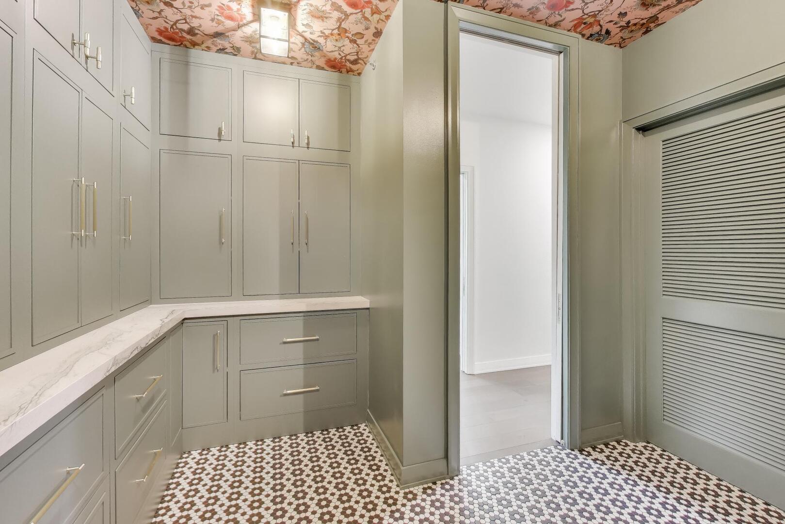 211 N Hbr Dr #TH01 Chicago, IL 60601