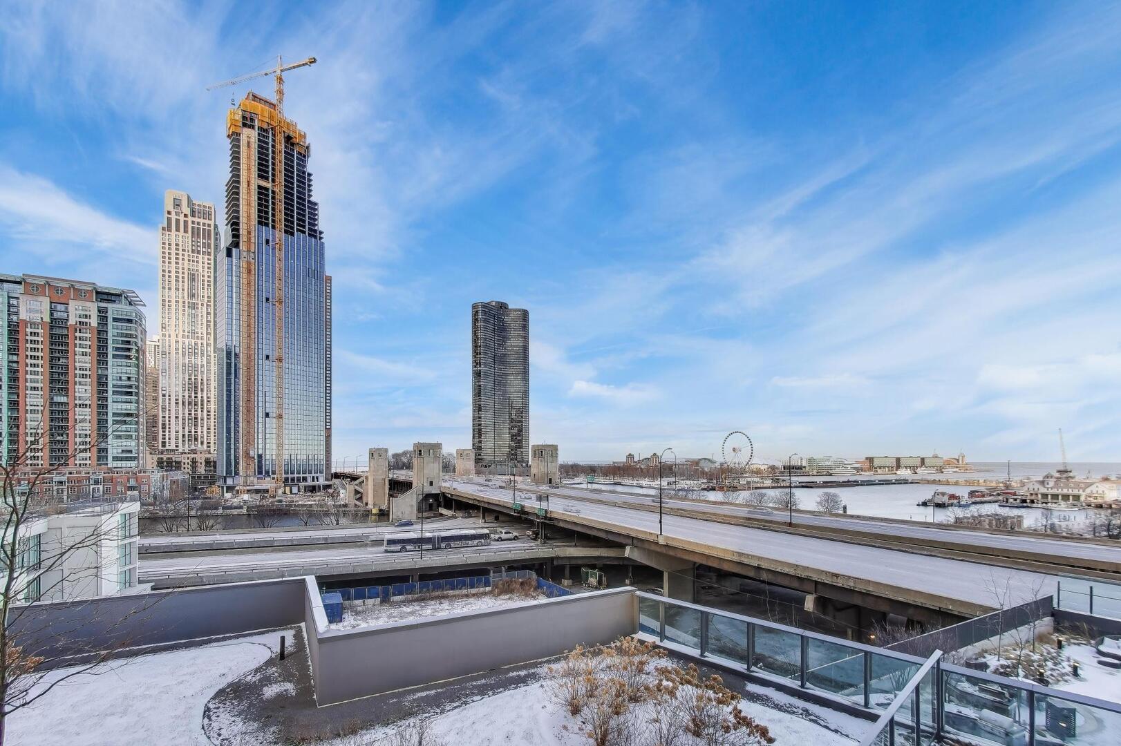 211 N Hbr Dr #TH01 Chicago, IL 60601