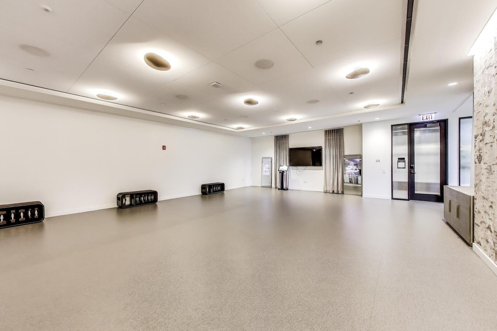 211 N Hbr Dr #TH01 Chicago, IL 60601