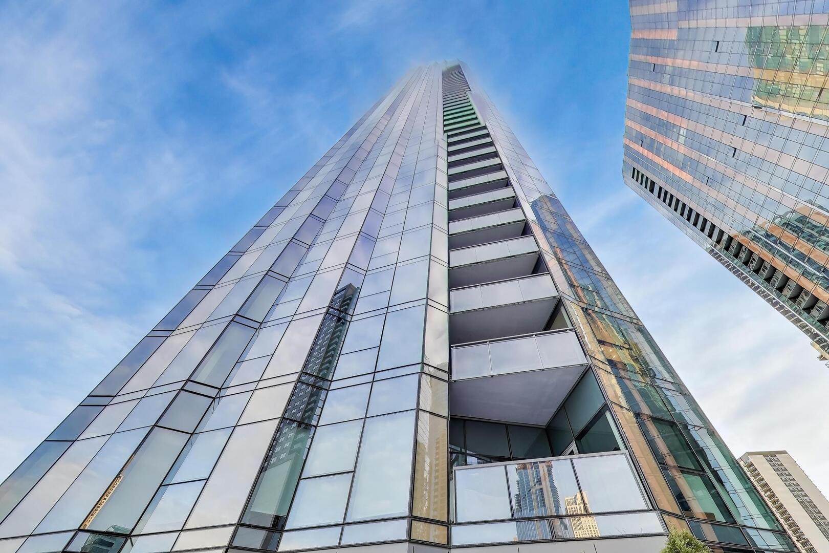 211 N Hbr Dr #TH01 Chicago, IL 60601