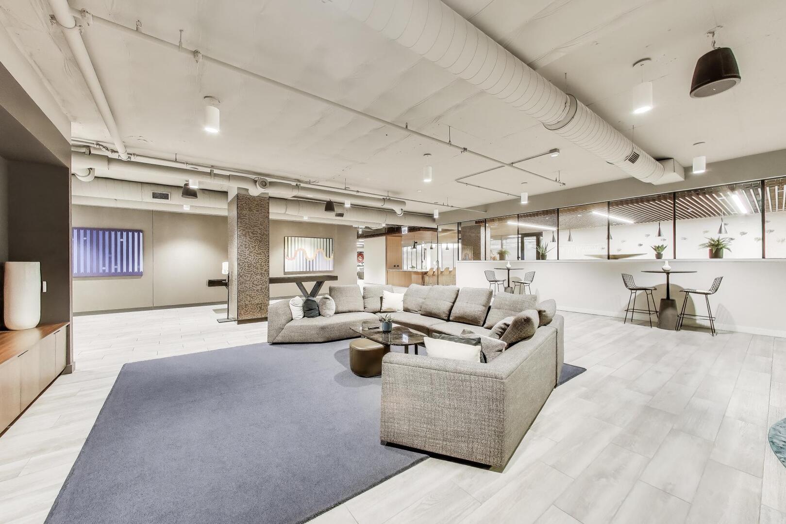 211 N Hbr Dr #TH01 Chicago, IL 60601