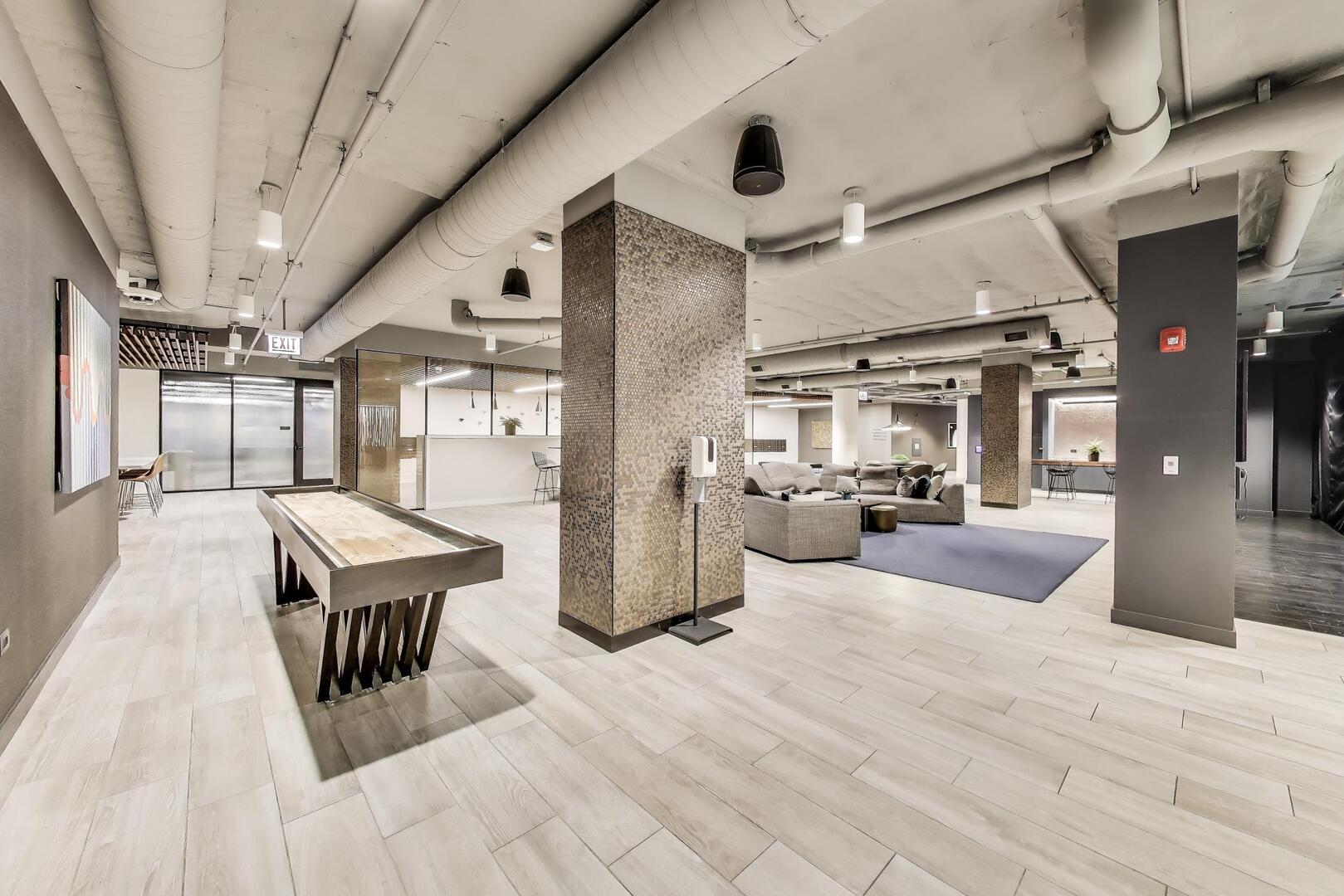 211 N Hbr Dr #TH01 Chicago, IL 60601