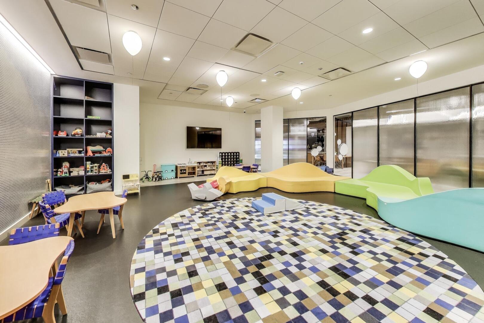 211 N Hbr Dr #TH01 Chicago, IL 60601