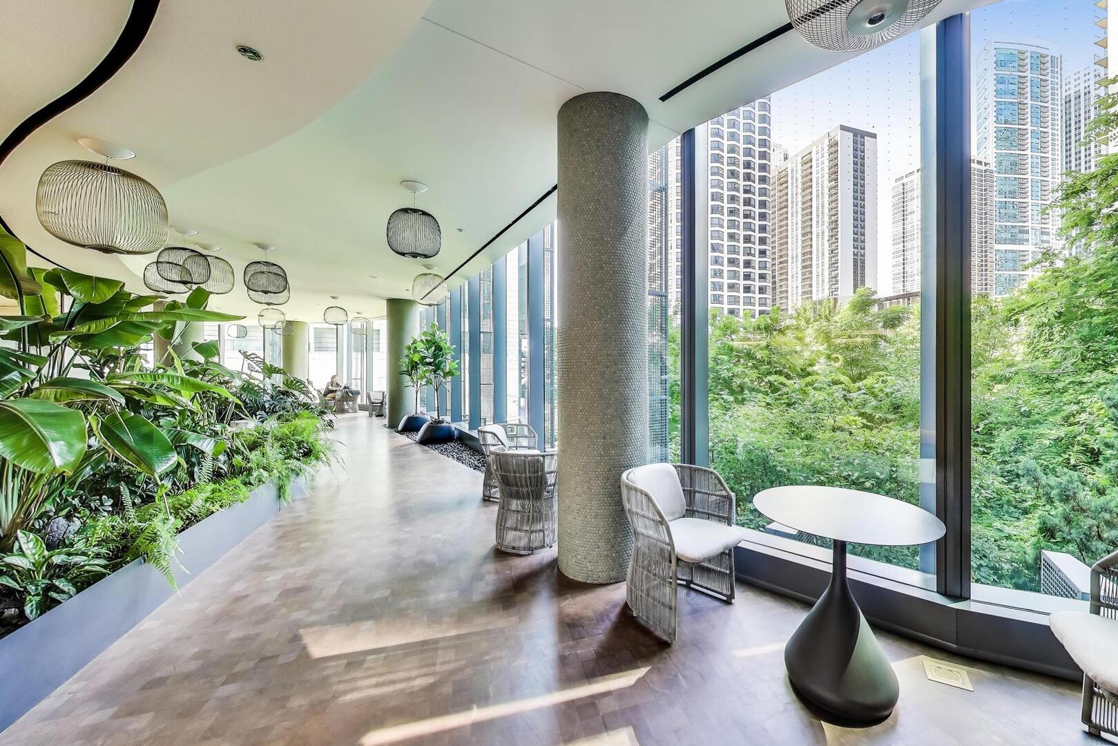 211 N Hbr Dr #TH01 Chicago, IL 60601