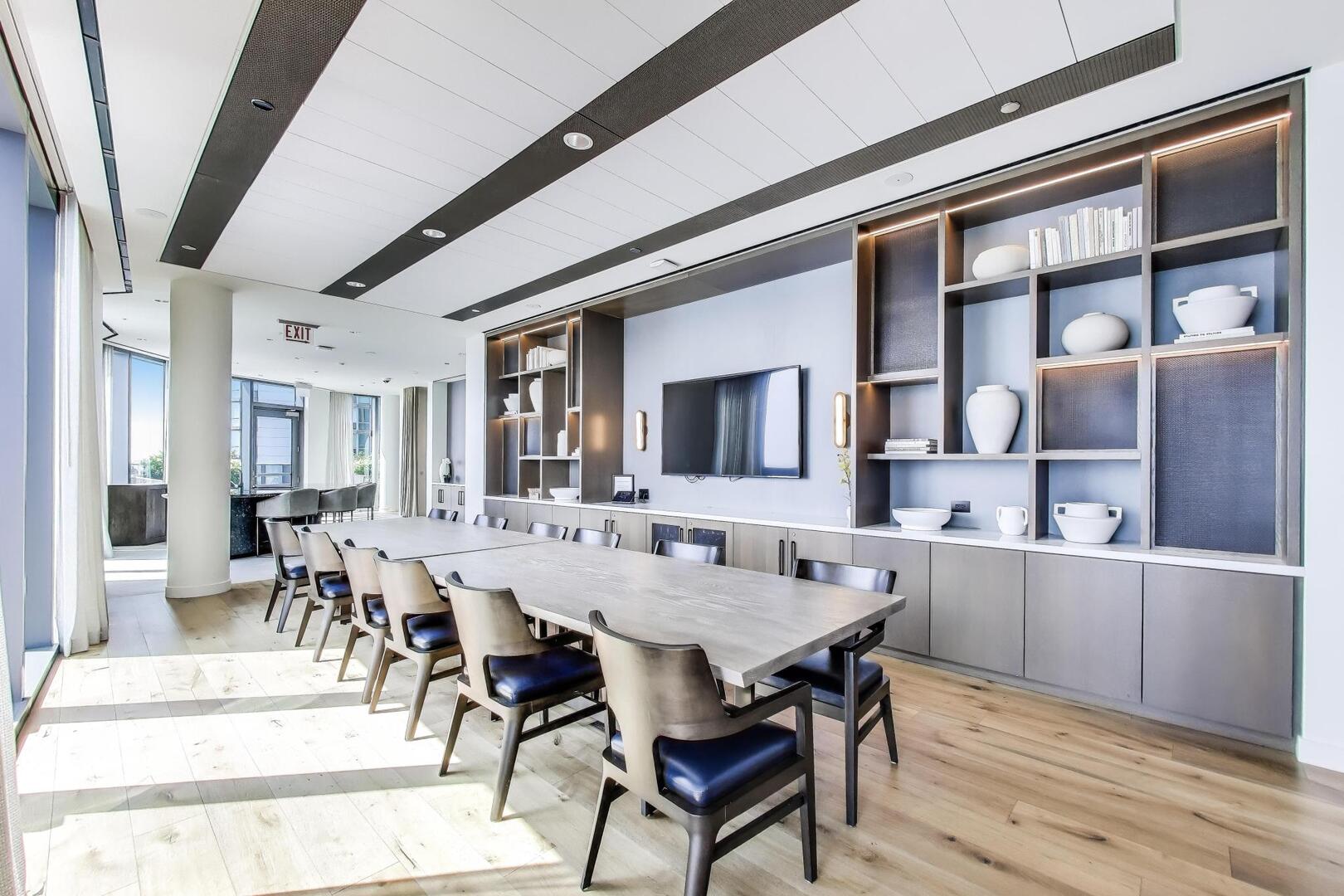 211 N Hbr Dr #TH01 Chicago, IL 60601