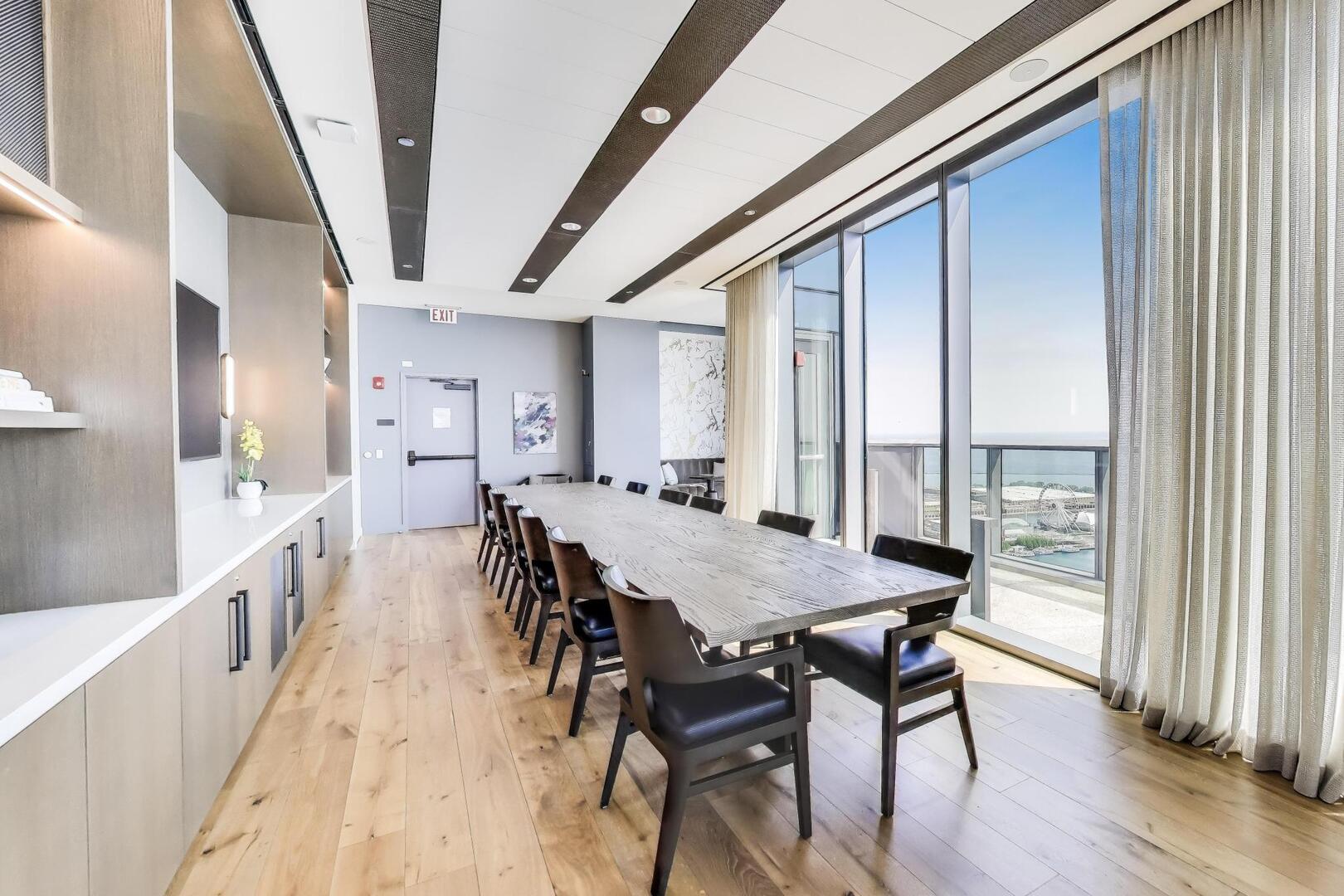 211 N Hbr Dr #TH01 Chicago, IL 60601