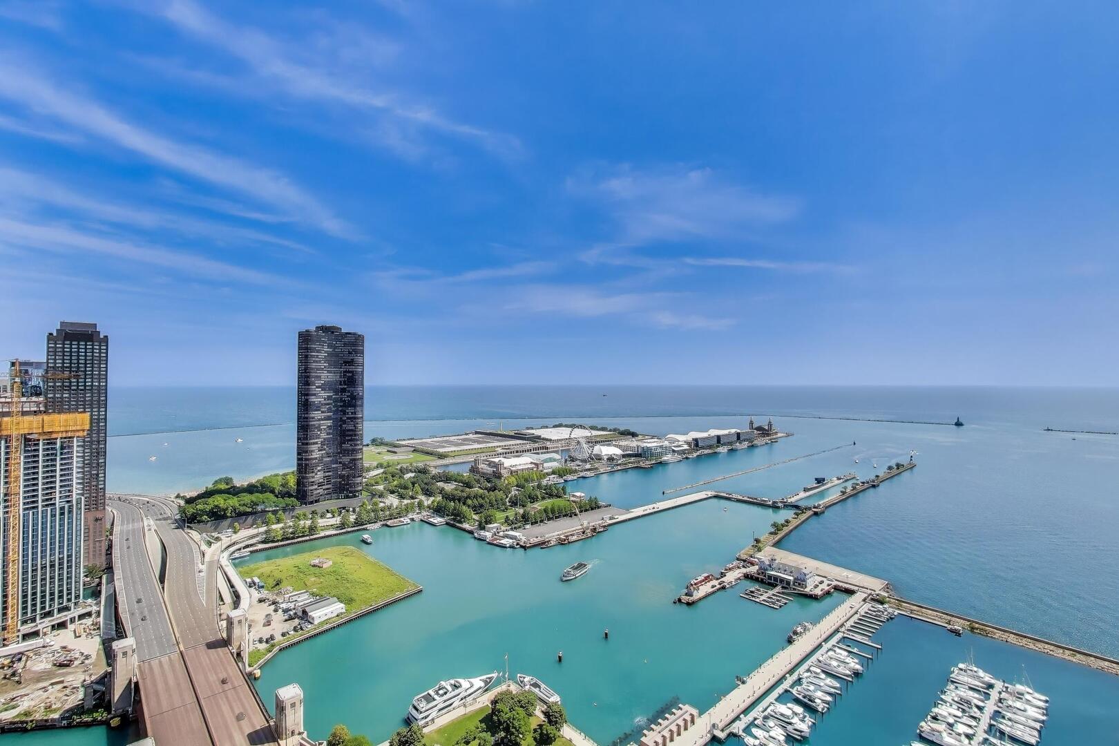 211 N Hbr Dr #TH01 Chicago, IL 60601