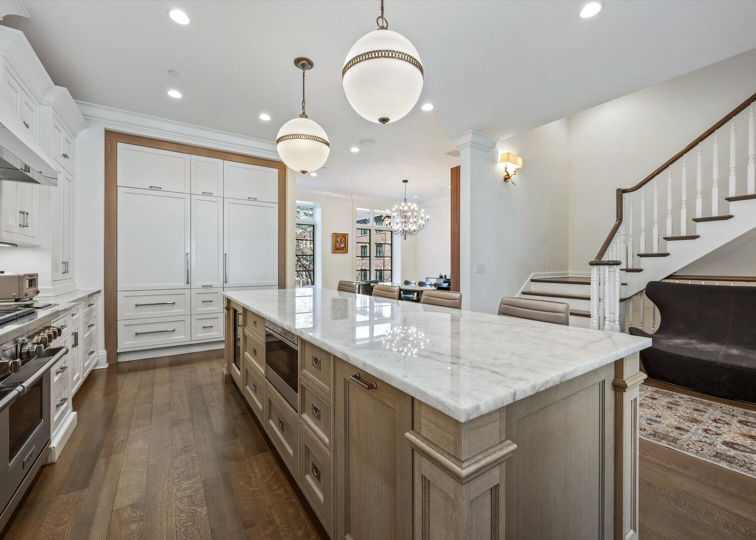 441 W Deming Pl Chicago, IL 60614