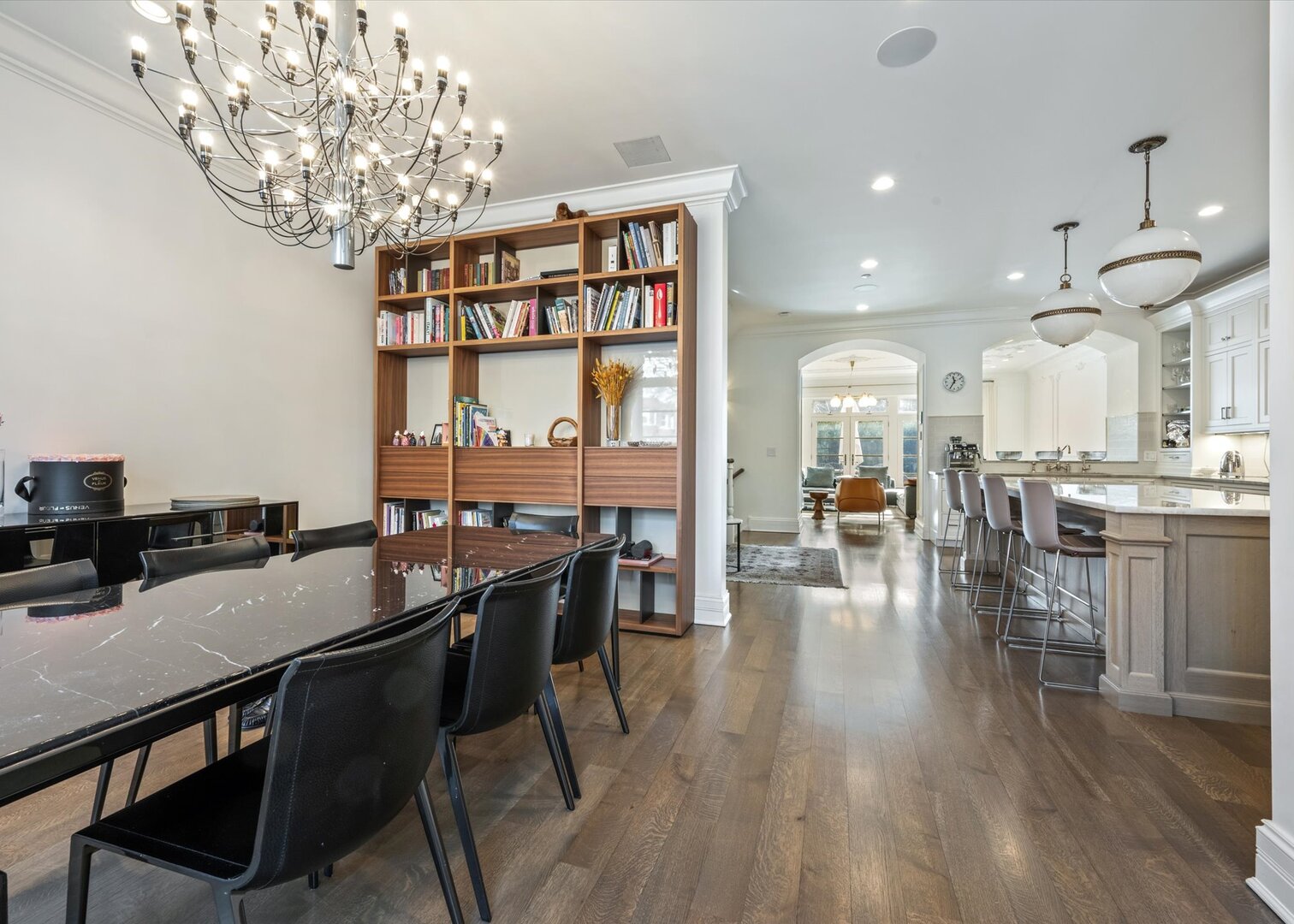 441 W Deming Pl Chicago, IL 60614