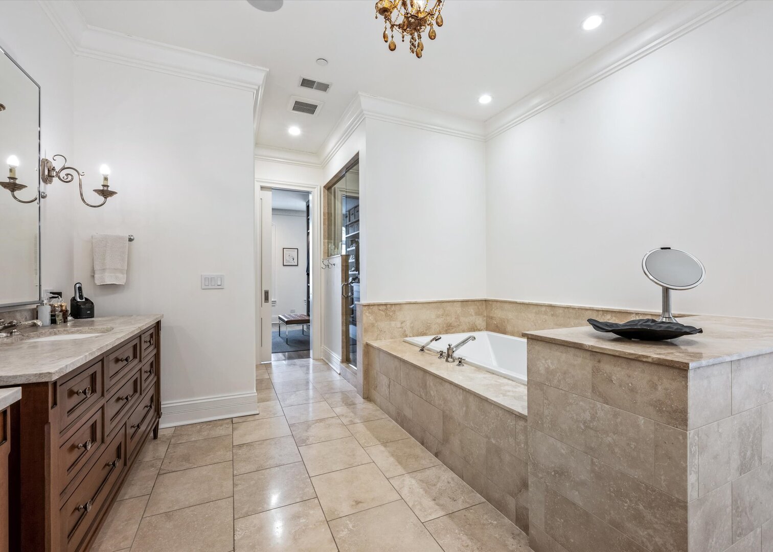 441 W Deming Pl Chicago, IL 60614