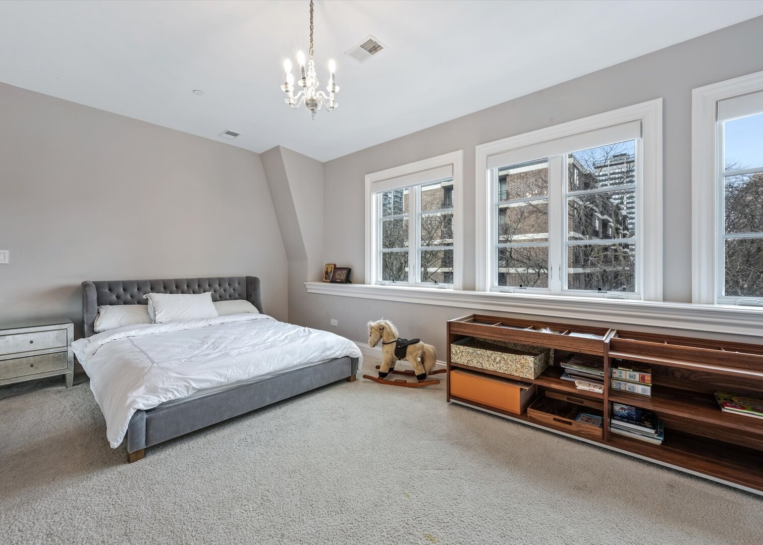 441 W Deming Pl Chicago, IL 60614