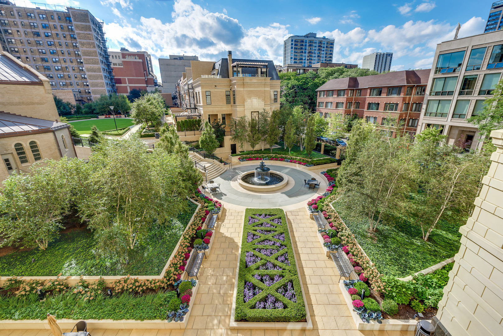 441 W Deming Pl Chicago, IL 60614