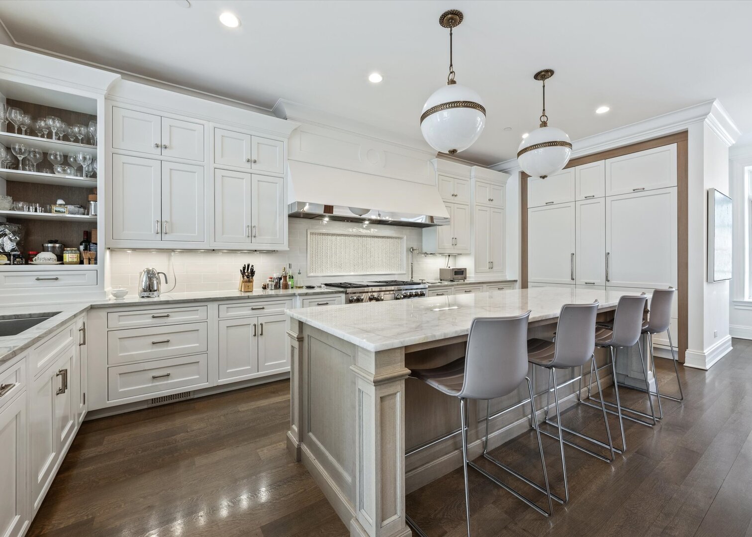 441 W Deming Pl Chicago, IL 60614