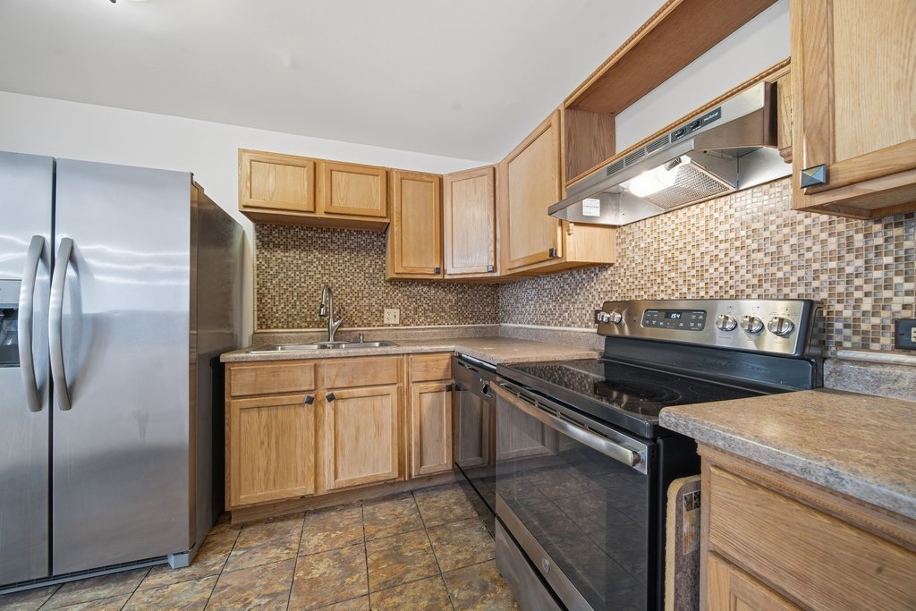 1100 Holbrook Rd #D Homewood, IL 60430