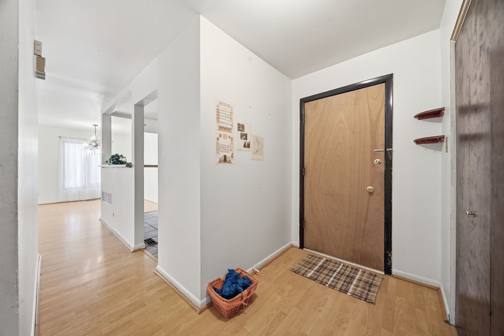 1100 Holbrook Rd #D Homewood, IL 60430