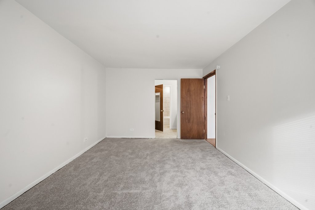 1100 Holbrook Rd #D Homewood, IL 60430