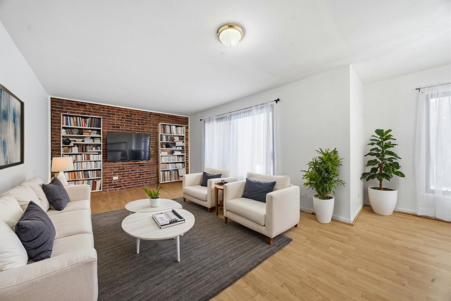 1100 Holbrook Rd #D Homewood, IL 60430