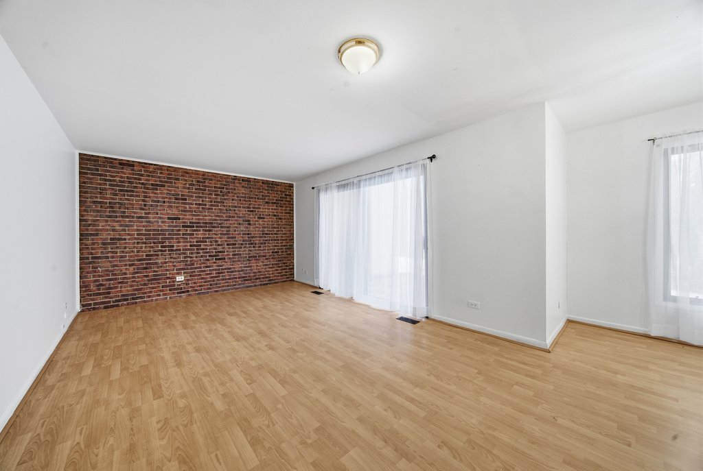 1100 Holbrook Rd #D Homewood, IL 60430