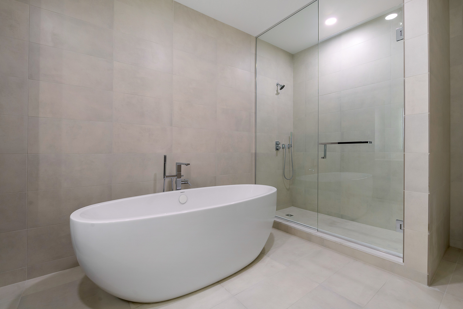 211 N Hbr Dr #4301 Chicago, IL 60601