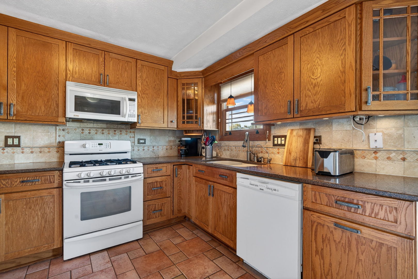 805 Addleman St Joliet, IL 60431