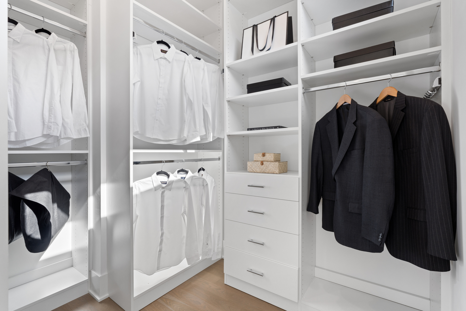 1246 W George St Chicago, IL 60657