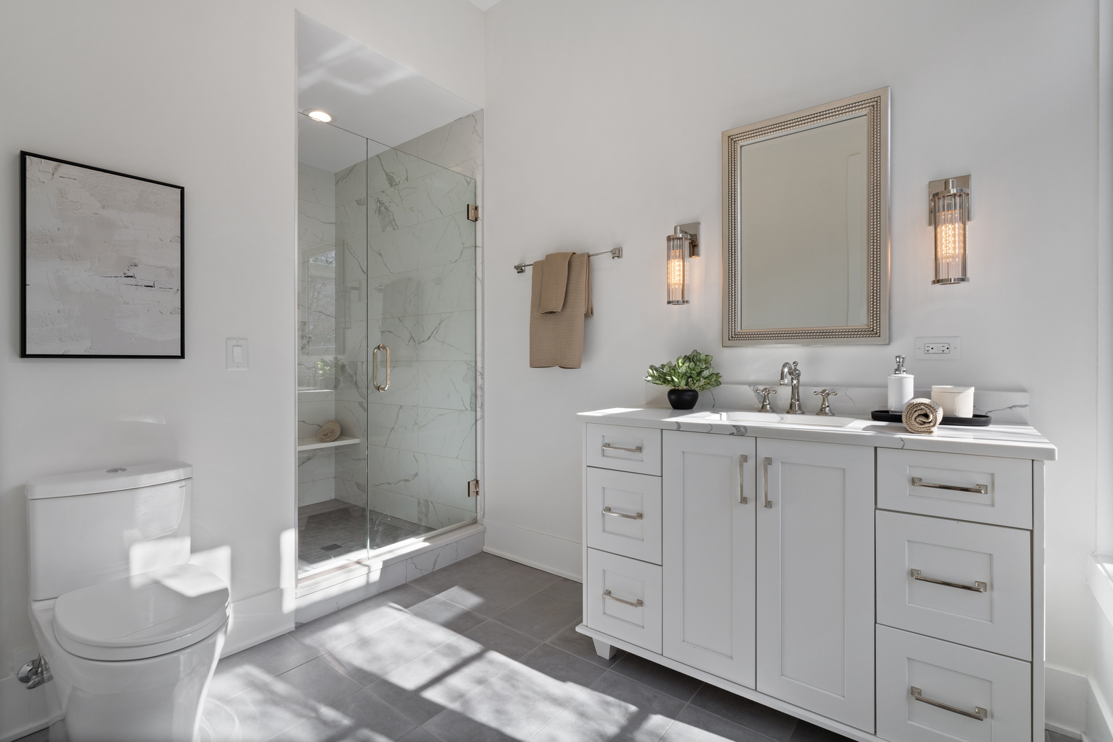 1246 W George St Chicago, IL 60657