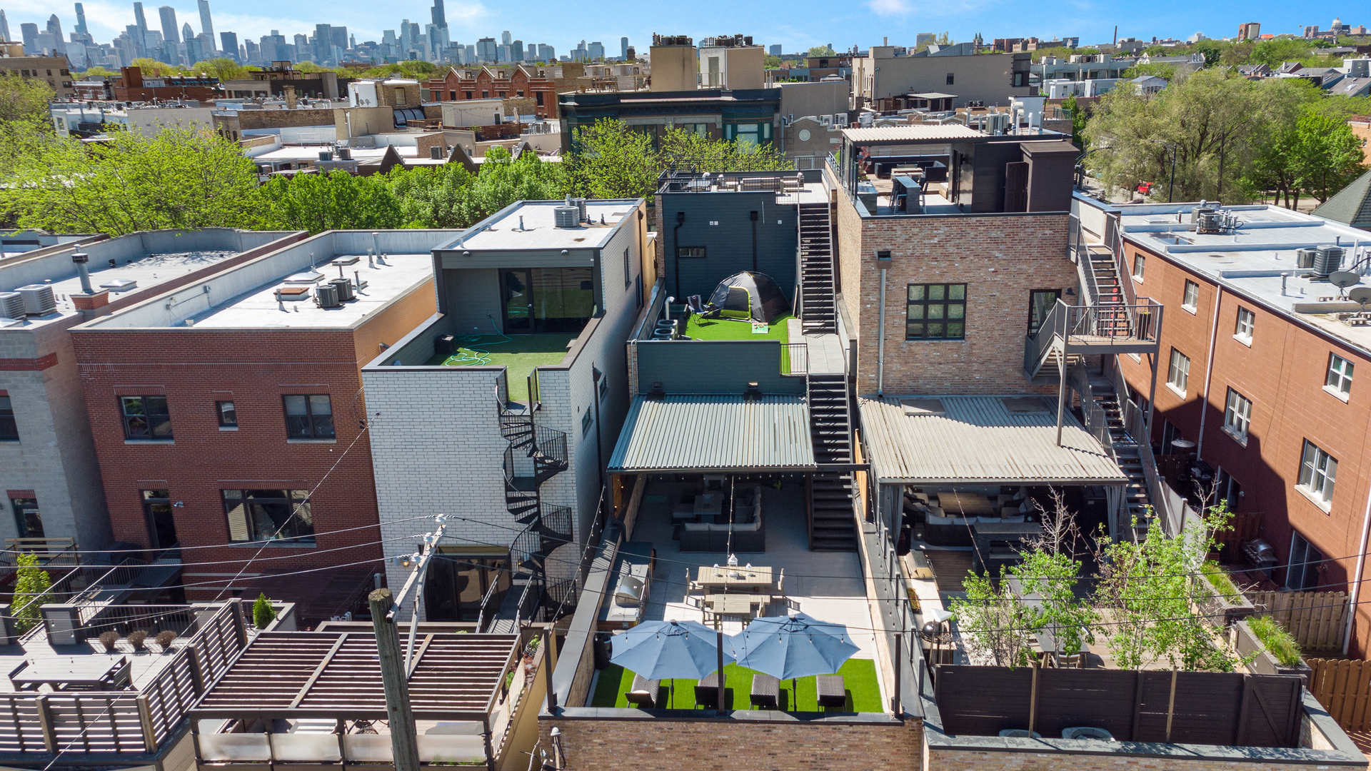 1246 W George St Chicago, IL 60657