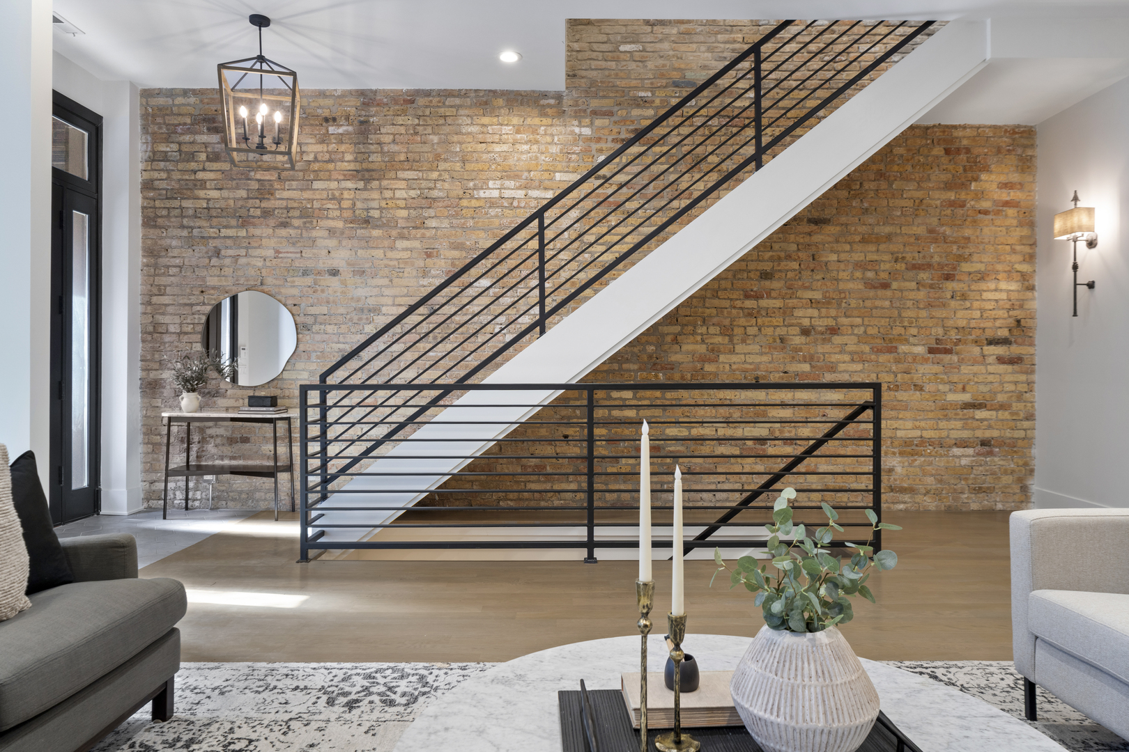 1246 W George St Chicago, IL 60657