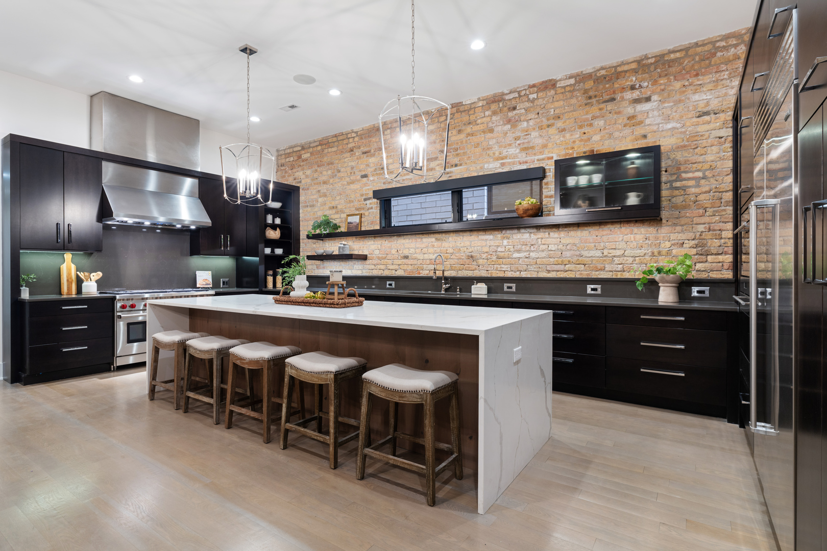 1246 W George St Chicago, IL 60657