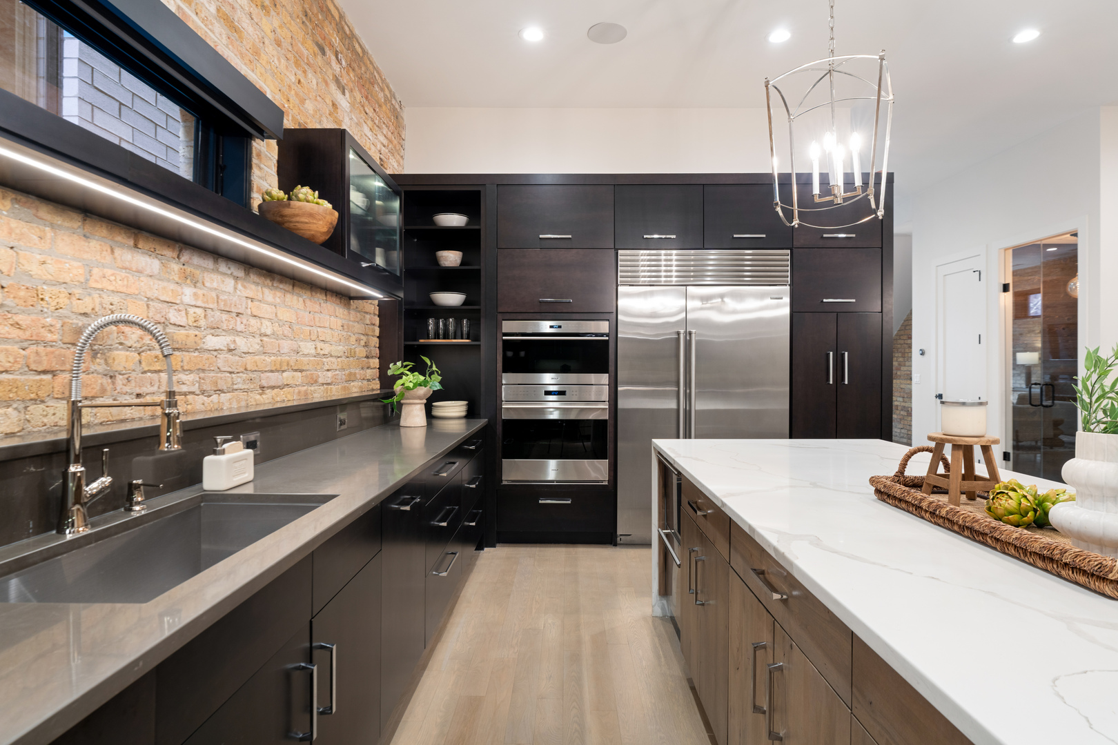 1246 W George St Chicago, IL 60657