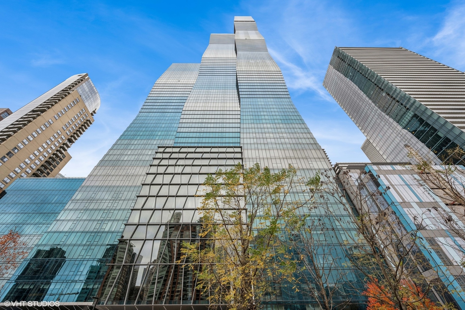 363 E Wacker Dr #3703