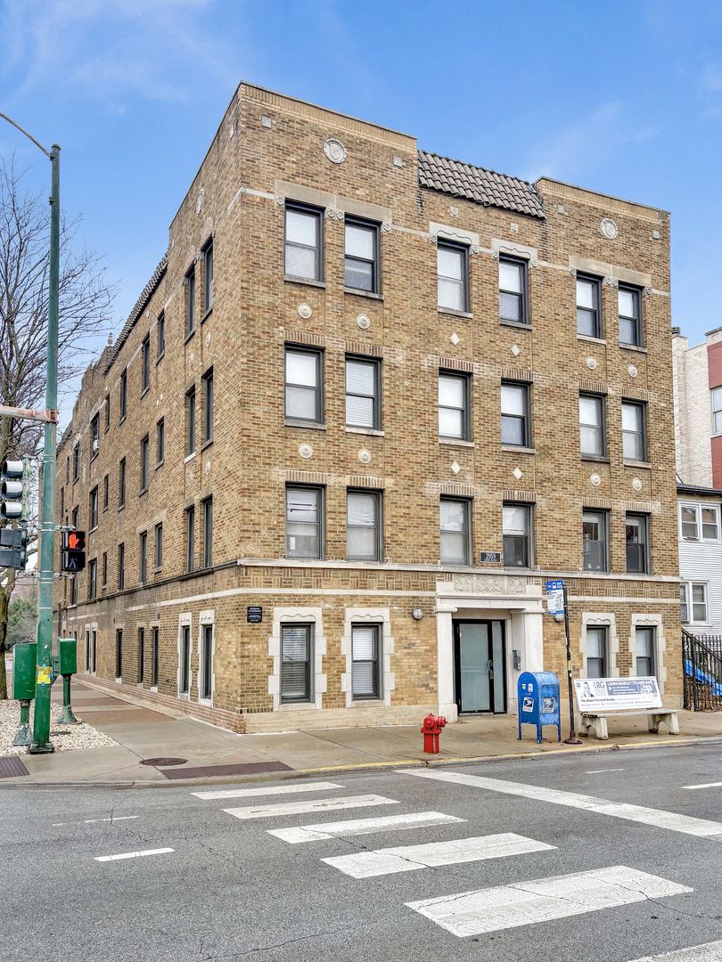 2959 N Damen Ave #3B