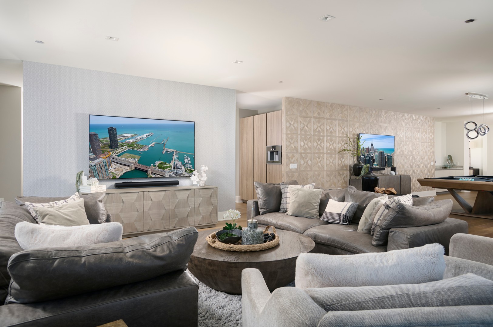 363 E Wacker Dr #6106 Chicago, IL 60601