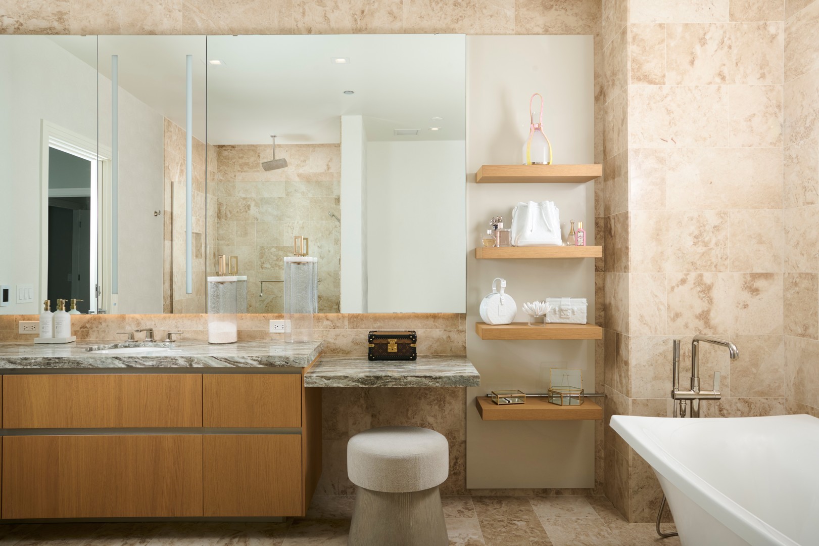 363 E Wacker Dr #6106 Chicago, IL 60601