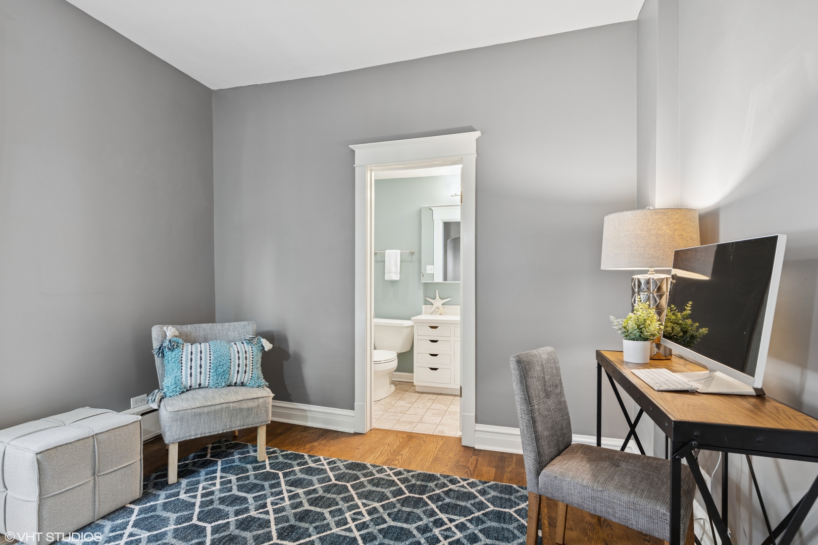 2635 Poplar Ave Evanston, IL 60201