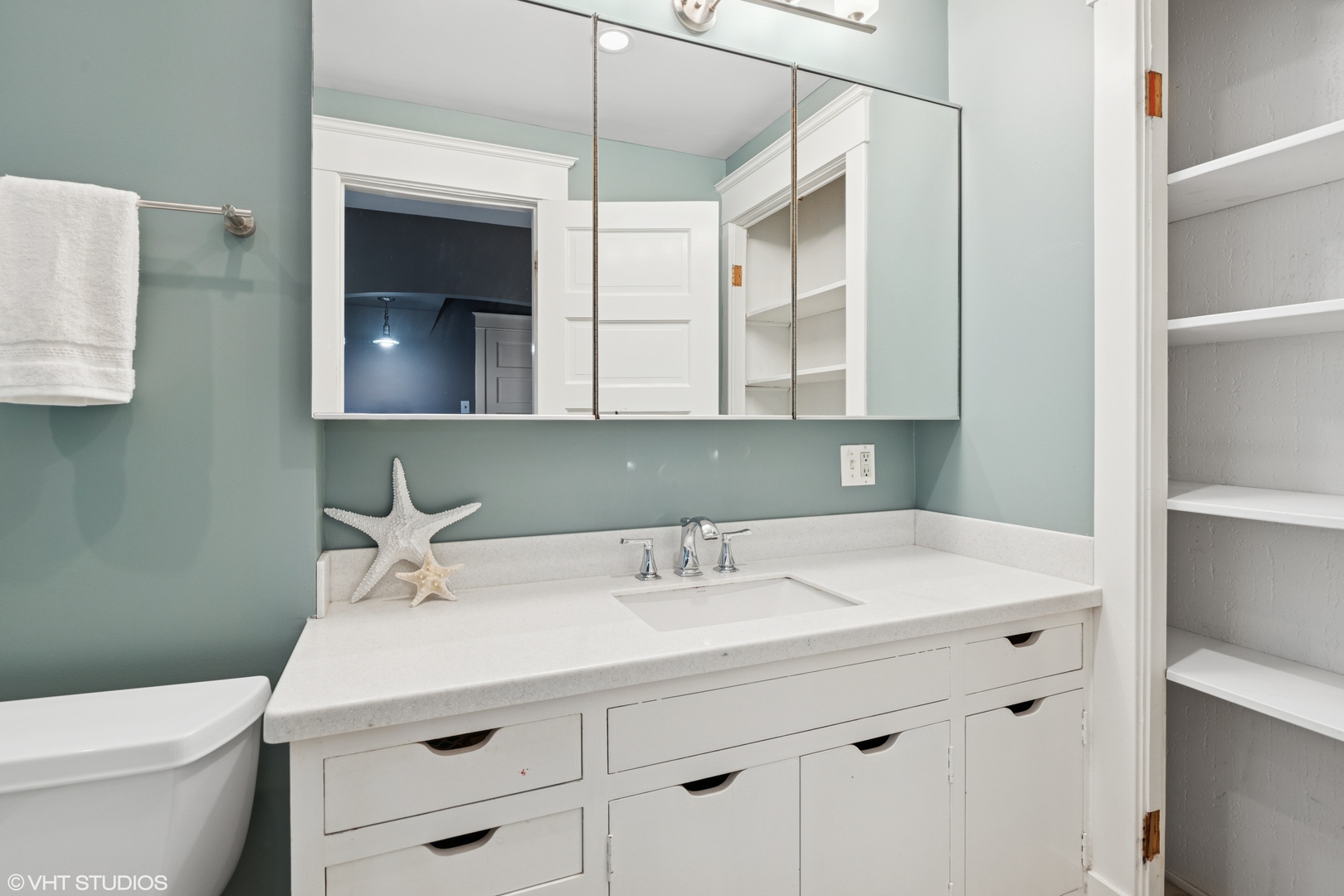 2635 Poplar Ave Evanston, IL 60201