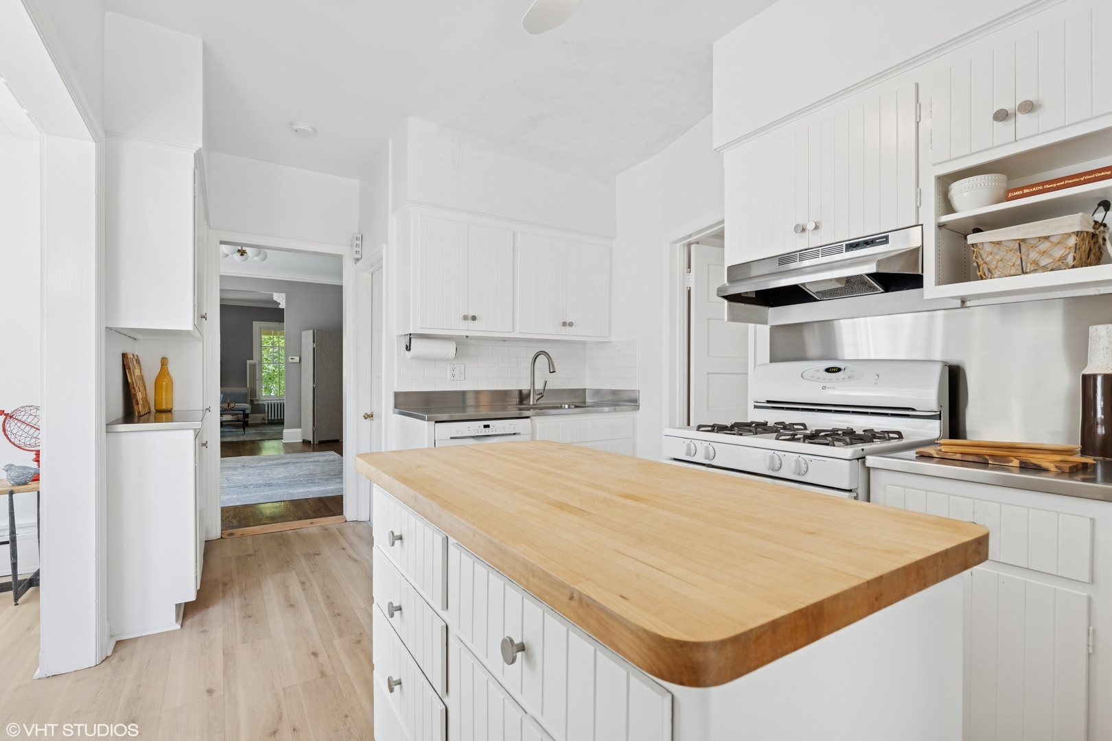 2635 Poplar Ave Evanston, IL 60201