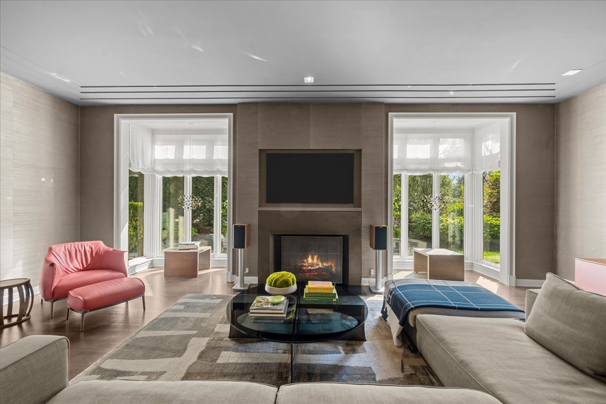 1106 Seneca Rd Wilmette, IL 60091