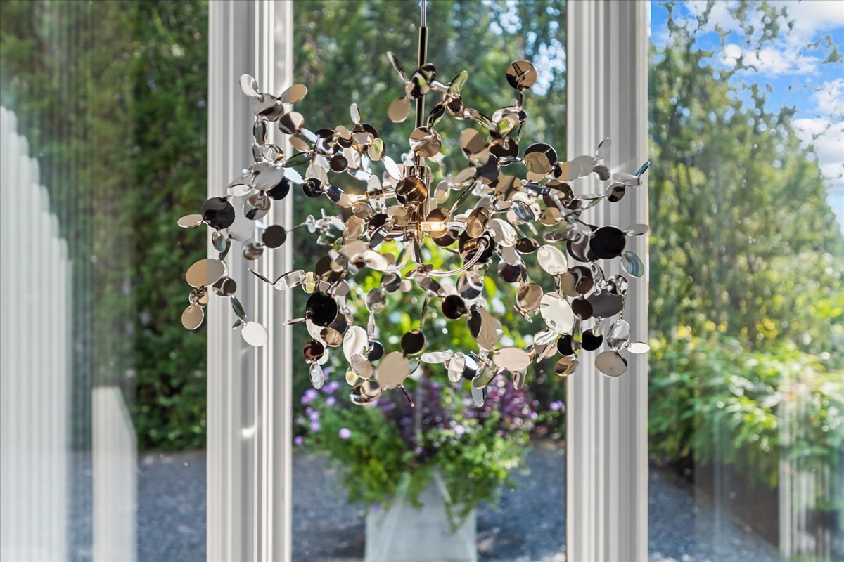 1106 Seneca Rd Wilmette, IL 60091