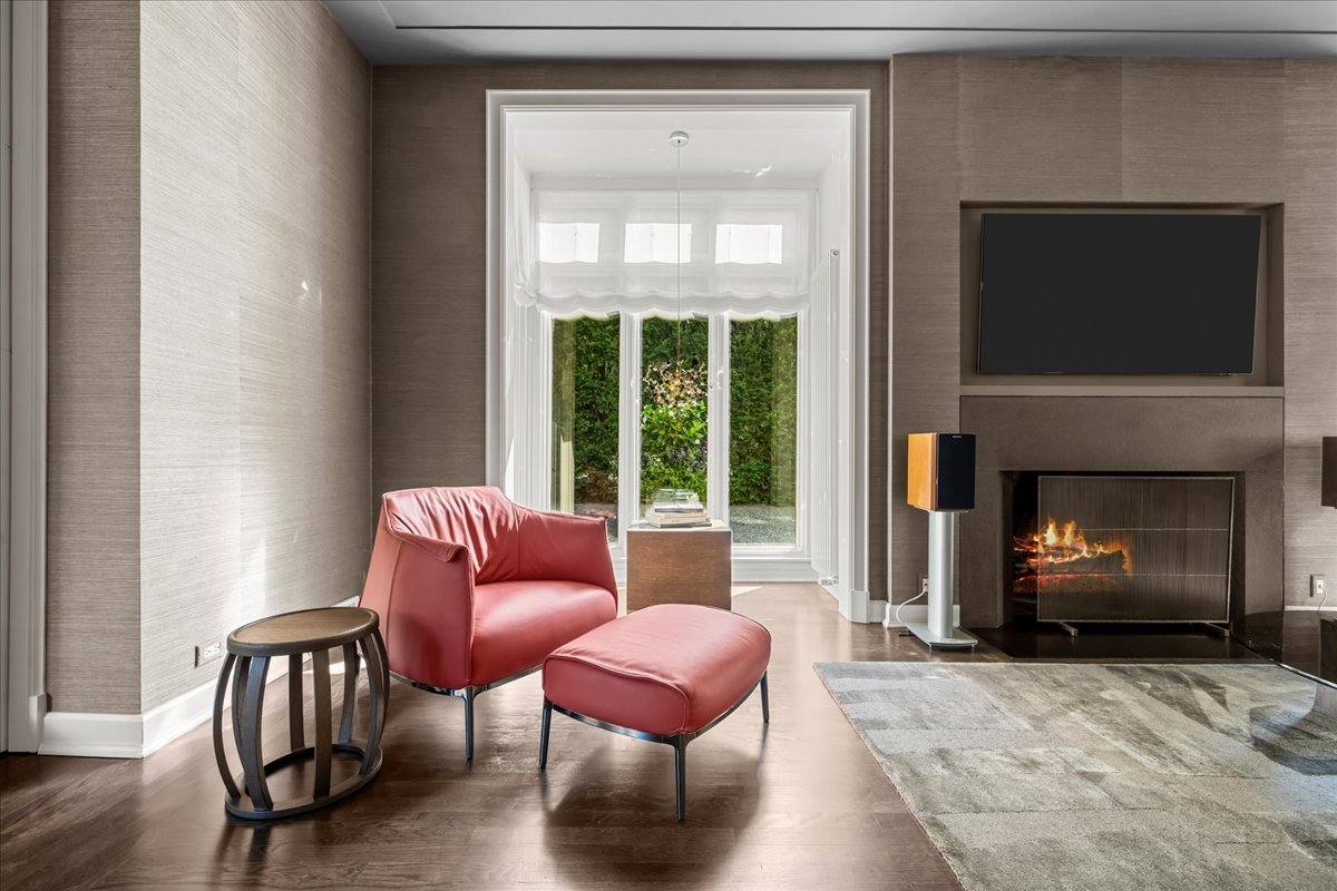 1106 Seneca Rd Wilmette, IL 60091