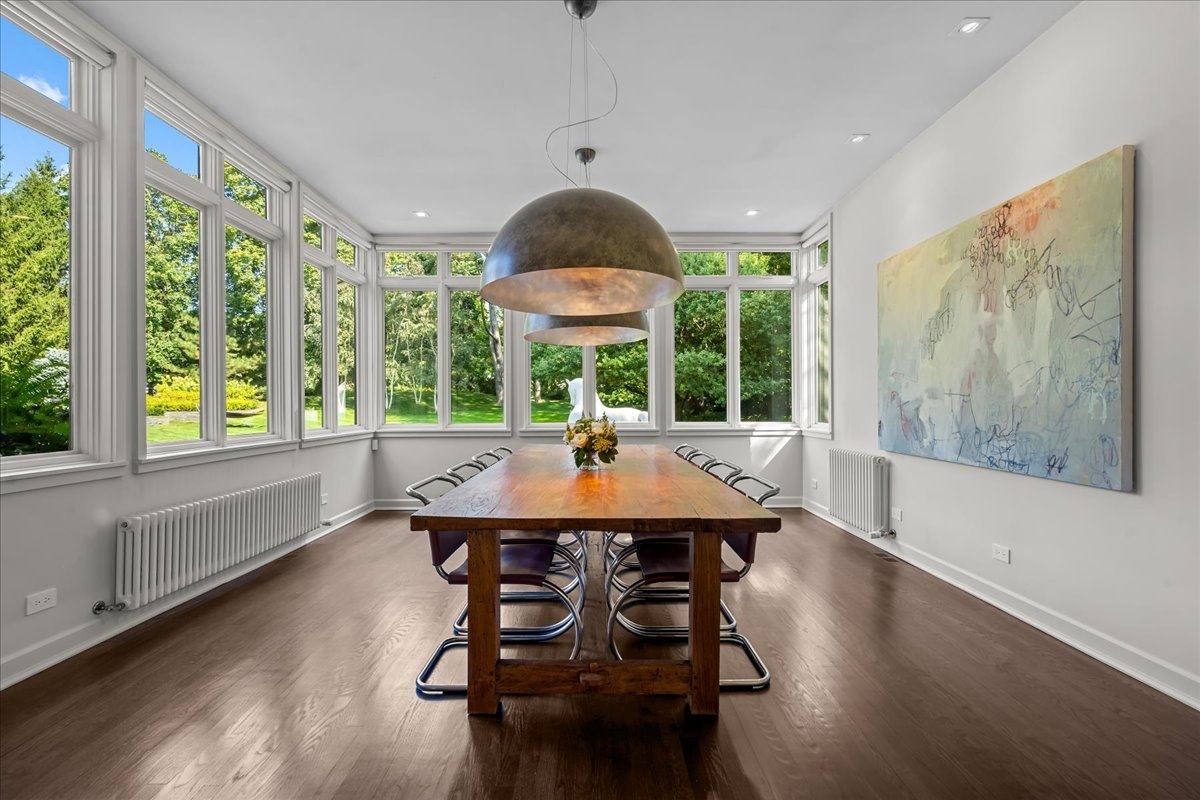 1106 Seneca Rd Wilmette, IL 60091