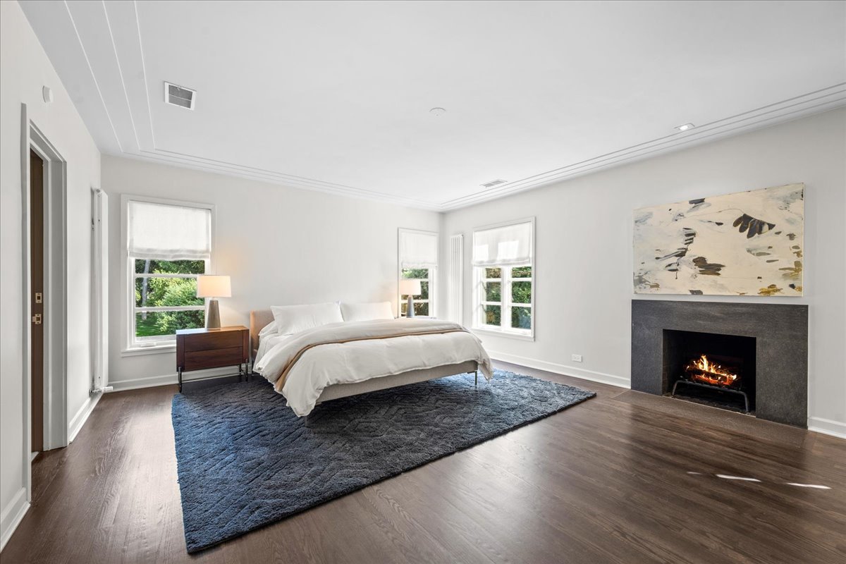 1106 Seneca Rd Wilmette, IL 60091