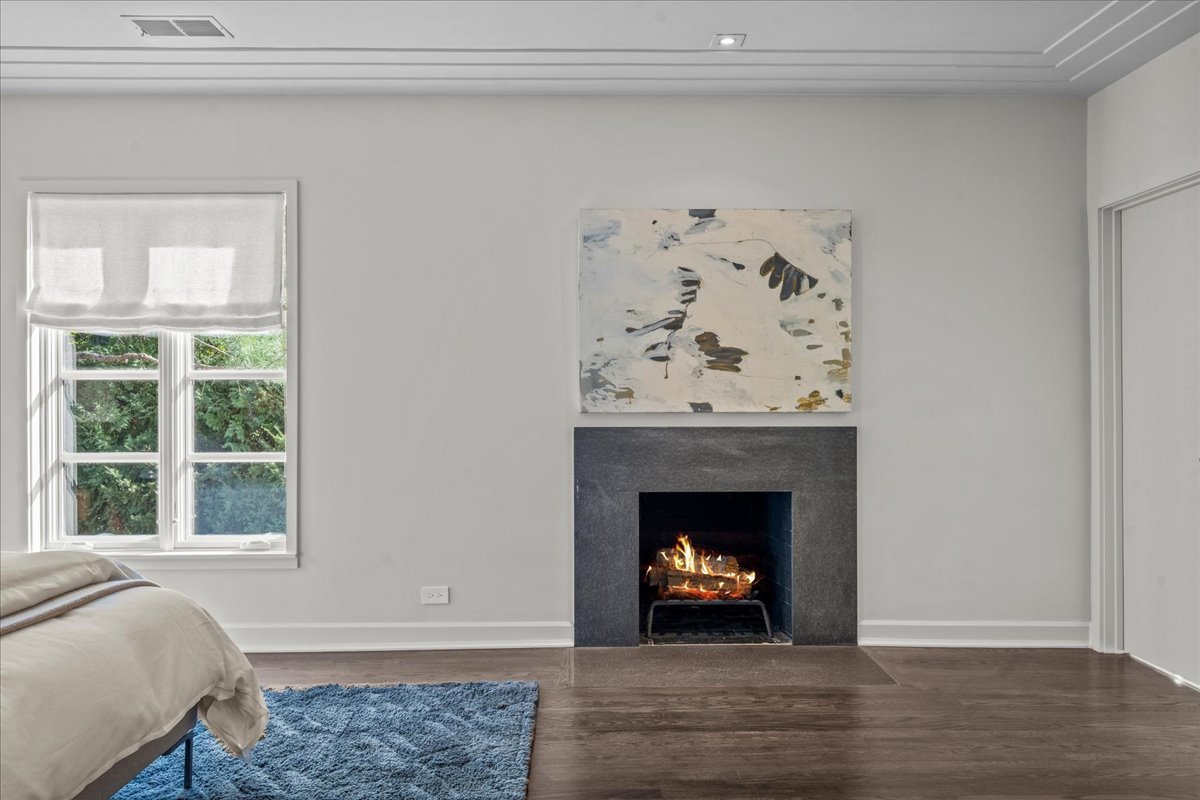 1106 Seneca Rd Wilmette, IL 60091