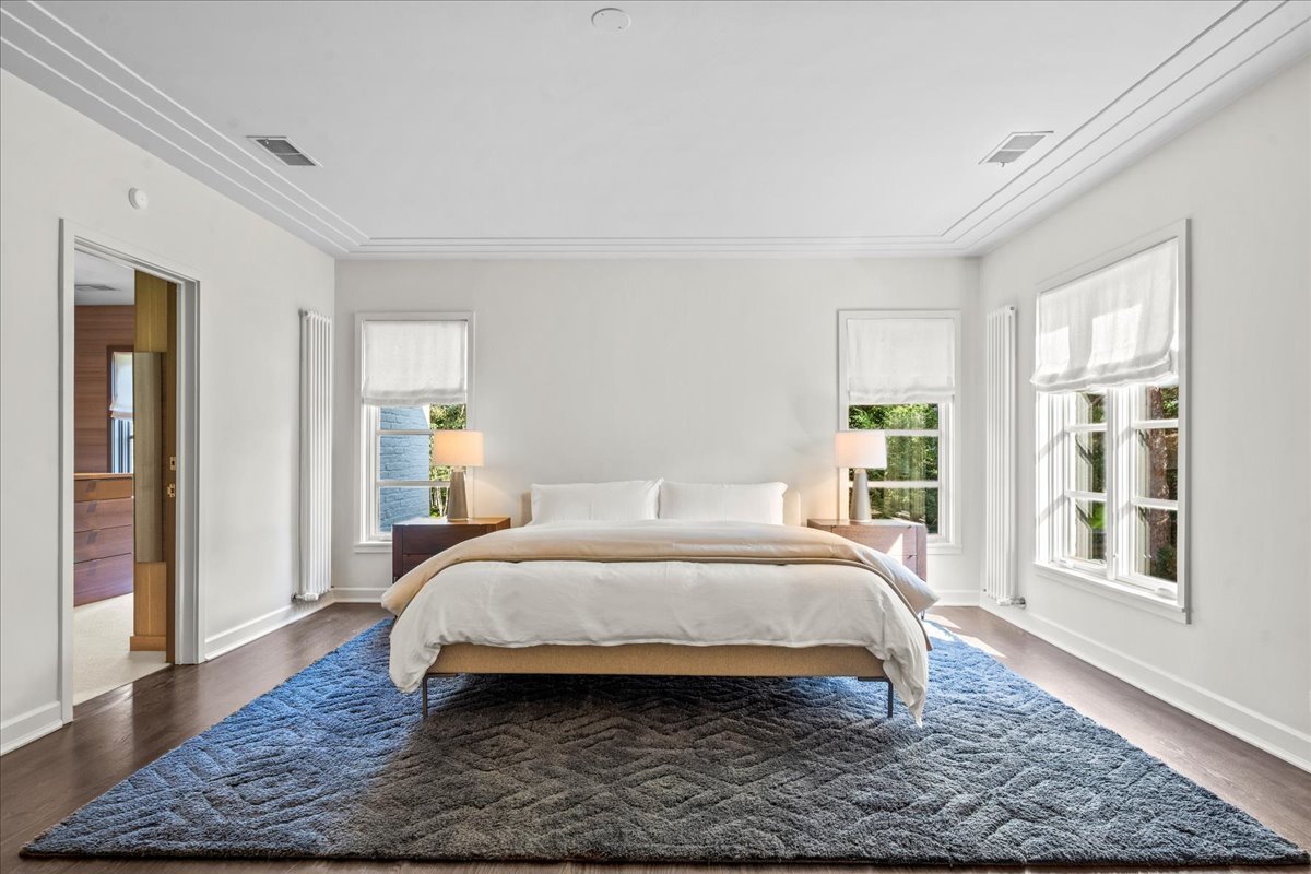 1106 Seneca Rd Wilmette, IL 60091