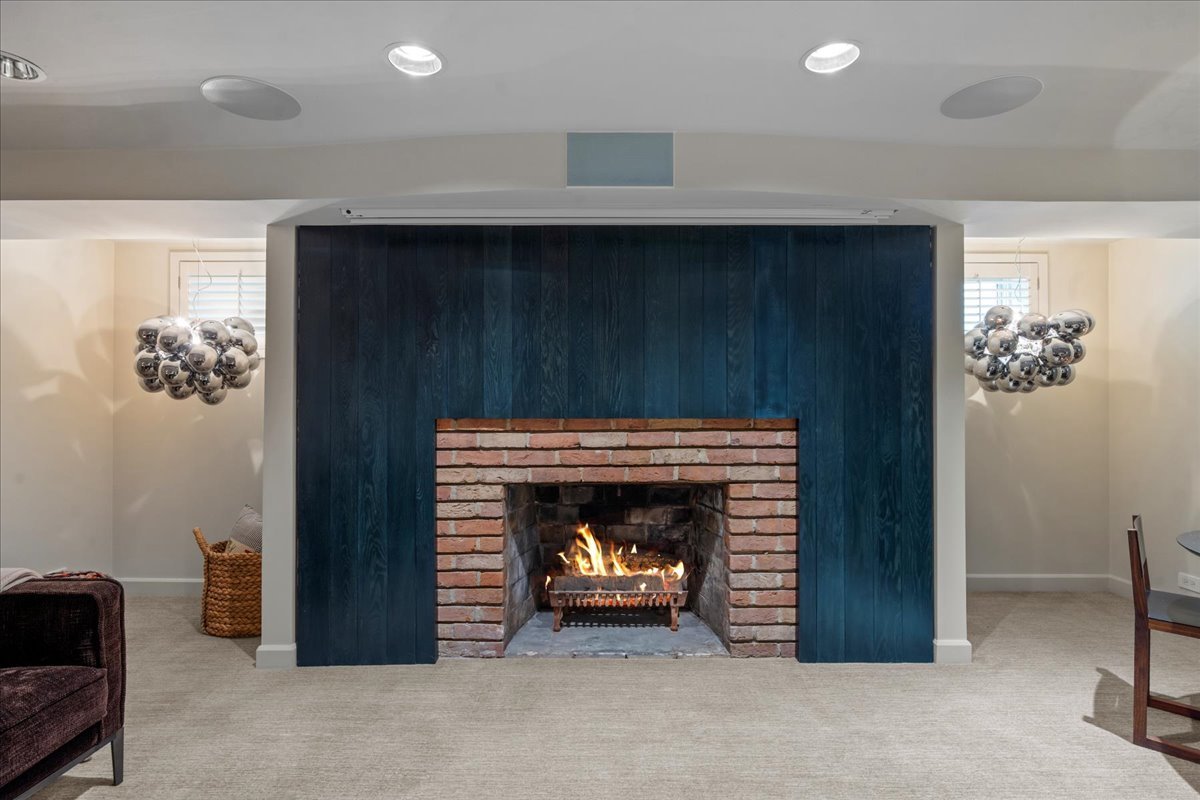 1106 Seneca Rd Wilmette, IL 60091