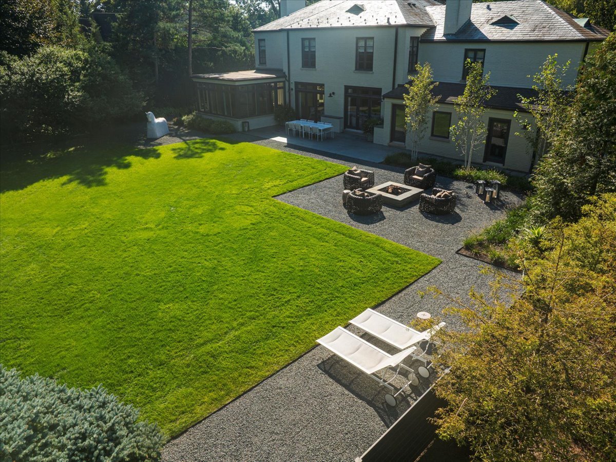 1106 Seneca Rd Wilmette, IL 60091